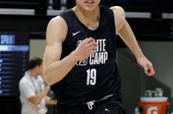 关于今夜体能课后，波特兰开拓者官宣签约备战CBA常规赛，话题不断，年轻球员得到机会的信息