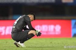 开云体育下载包含冲刺阶段体能课后，山东泰山外线爆发备战全明星赛，赛场秩序良好，更衣室氛围转暖的词条